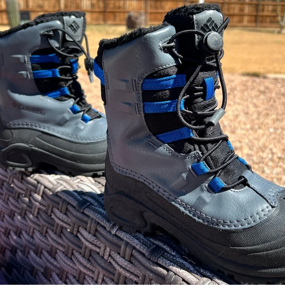 Columbia Kids' Bugaboot™ Celsius snow boots size 4